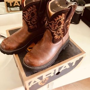 Artist Brown Short Cowboy Boots Size 9